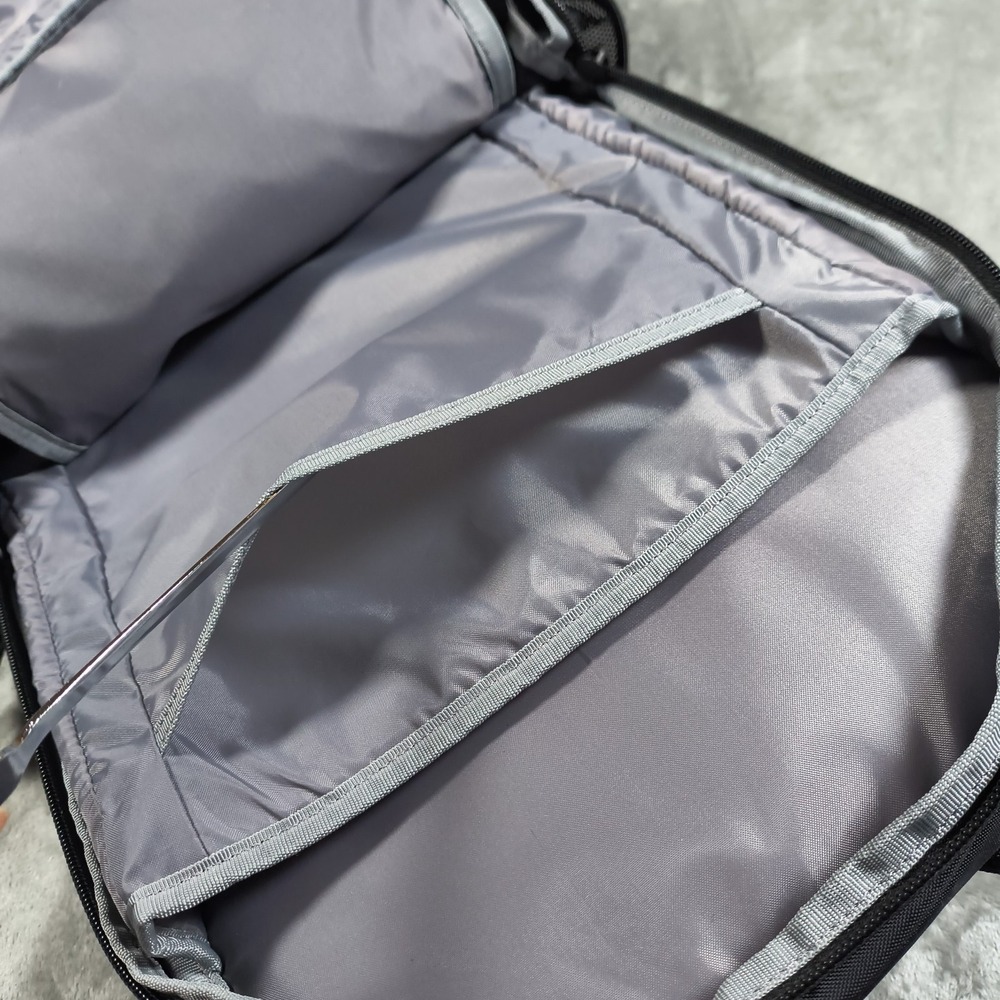 Thule Achiever Backpack Black 15in Laptop Travel Commuter Padded 24L Capacity - Picture 16 of 16
